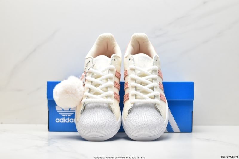 Adidas Sneakers